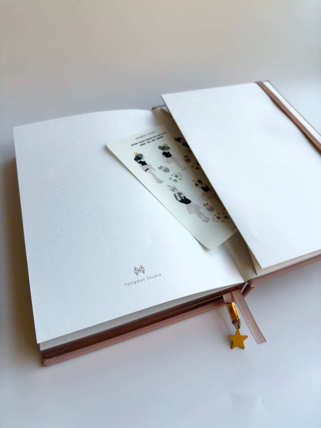 Little Acorn A5 Dot Grid Journal - 160gsm Paper