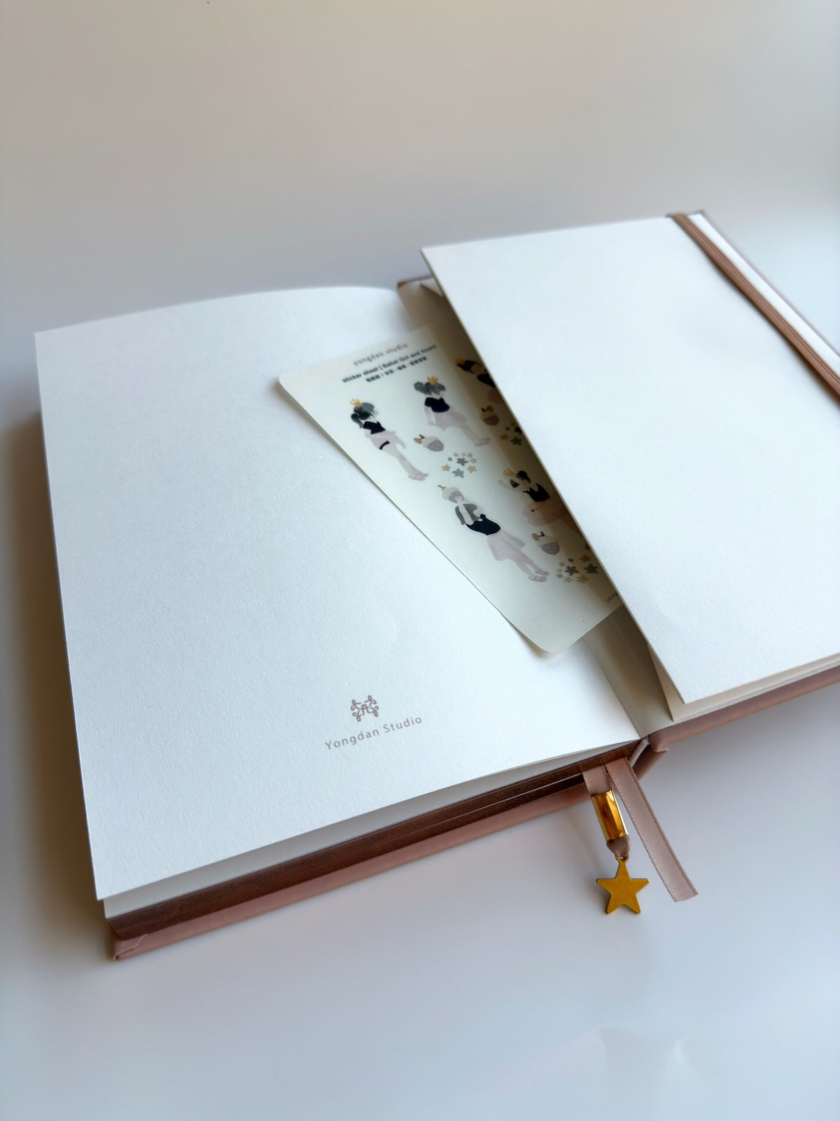 Little Acorn A5 Dot Grid Journal - 160gsm Paper